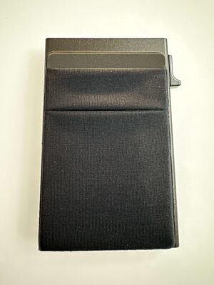 Graveeritav pop-up kaardihoidja lisataskuga